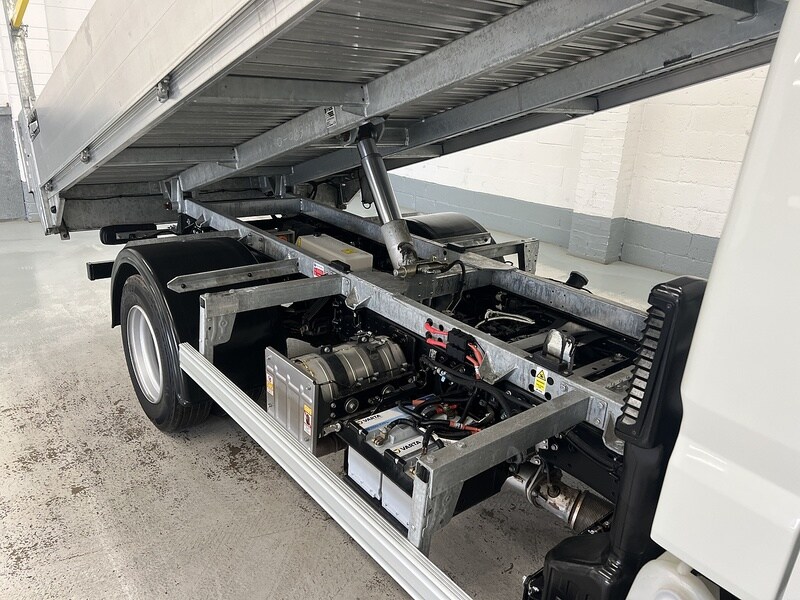 Used Mitsubishi Canter 2023 for sale - 77765963: Photo 38