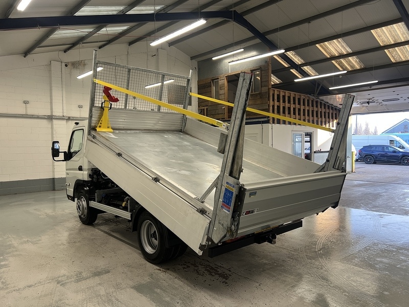 Used Mitsubishi Canter 2023 for sale - 77765963: Photo 9