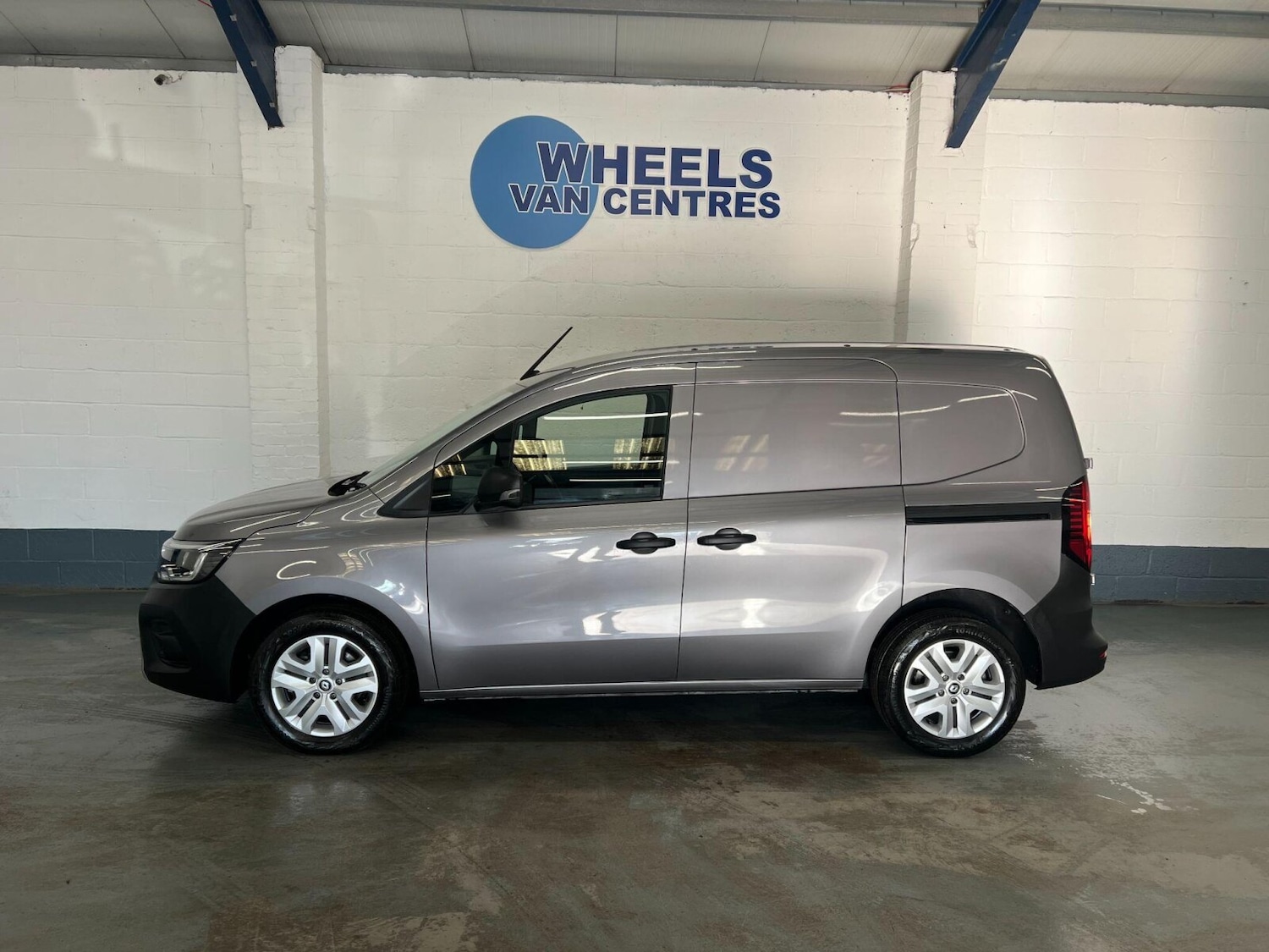 Used Renault Kangoo 2023 for sale - 76660908: Photo 2