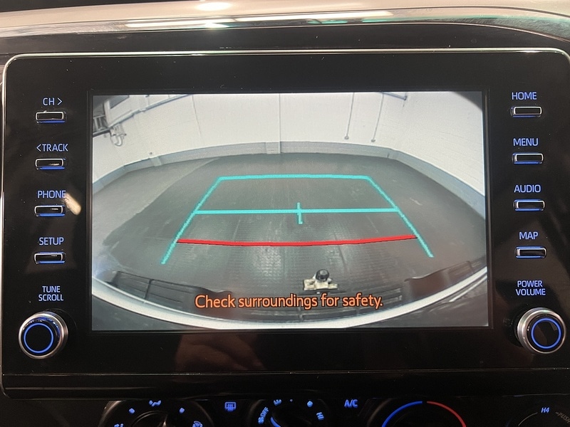 Used Toyota Hilux 2023 for sale - 78122368: Photo 11