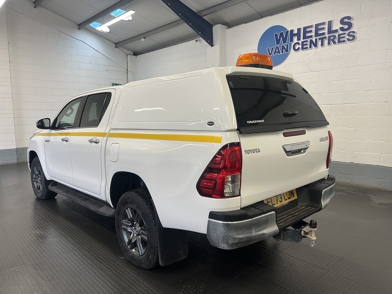 Used Toyota Hilux 2023 for sale - 78122368: Photo 2