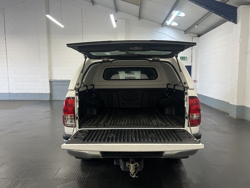 Used Toyota Hilux 2023 for sale - 78122368: Photo 5