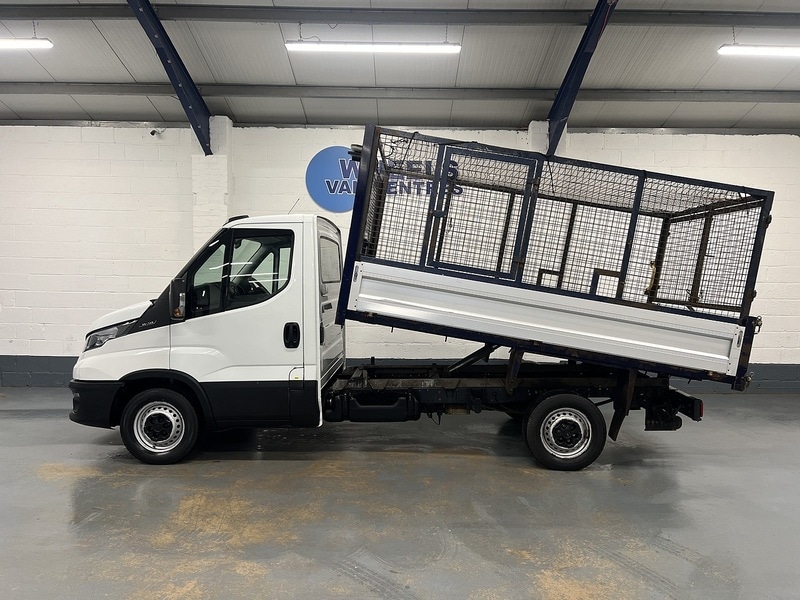 Used Iveco Daily 2021 for sale - 76904383: Photo 2