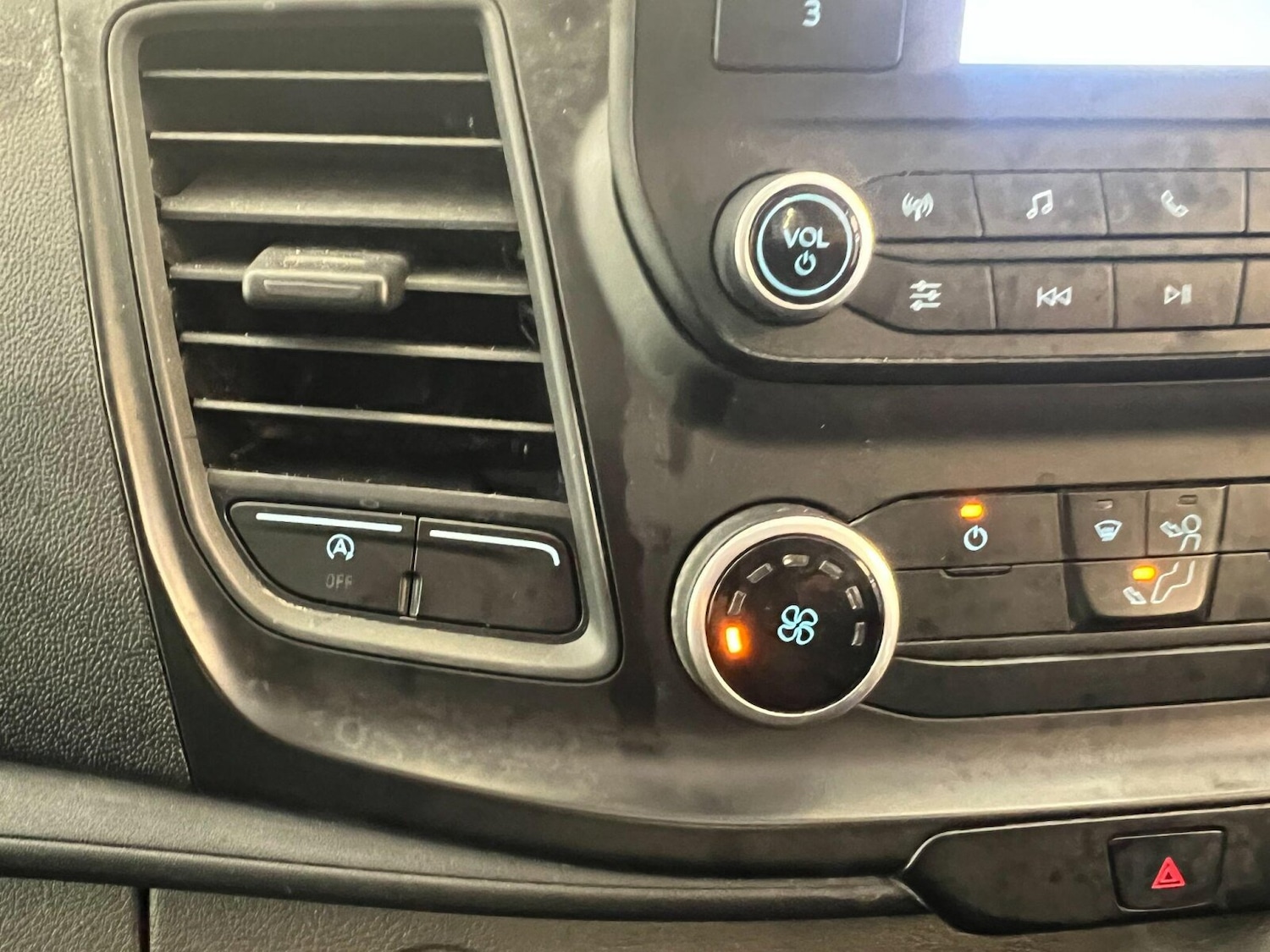 Used Ford Transit 2022 for sale - 76869800: Photo 23