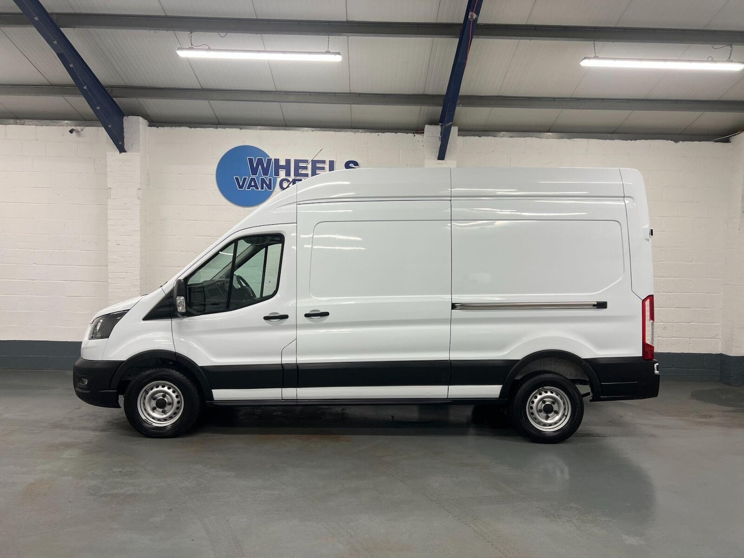 Used Ford Transit 2023 for sale - 76873389: Photo 2