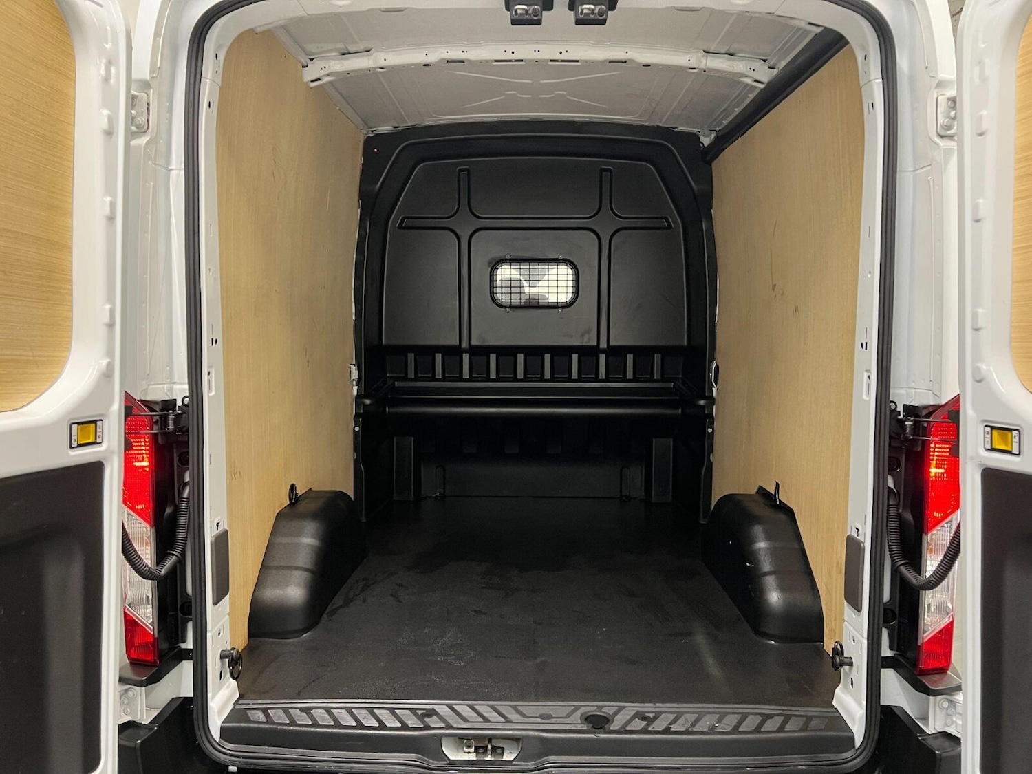 Used Ford Transit 2024 for sale - 76873381: Photo 30