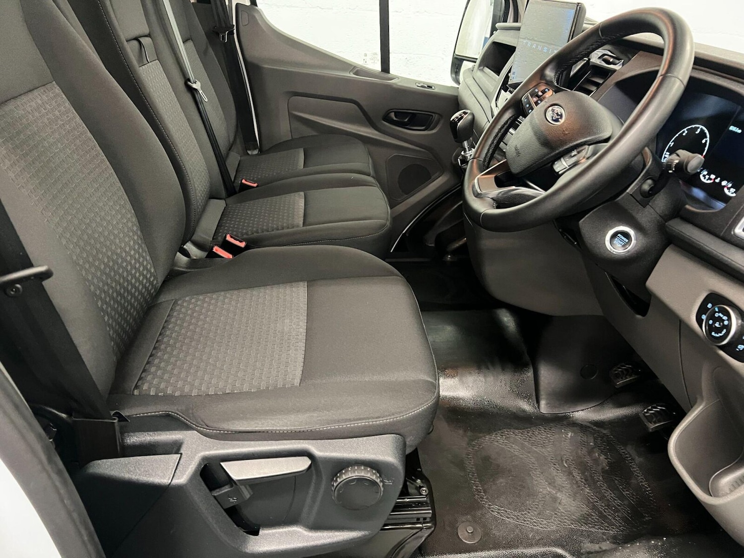 Used Ford Transit 2024 for sale - 76873381: Photo 9