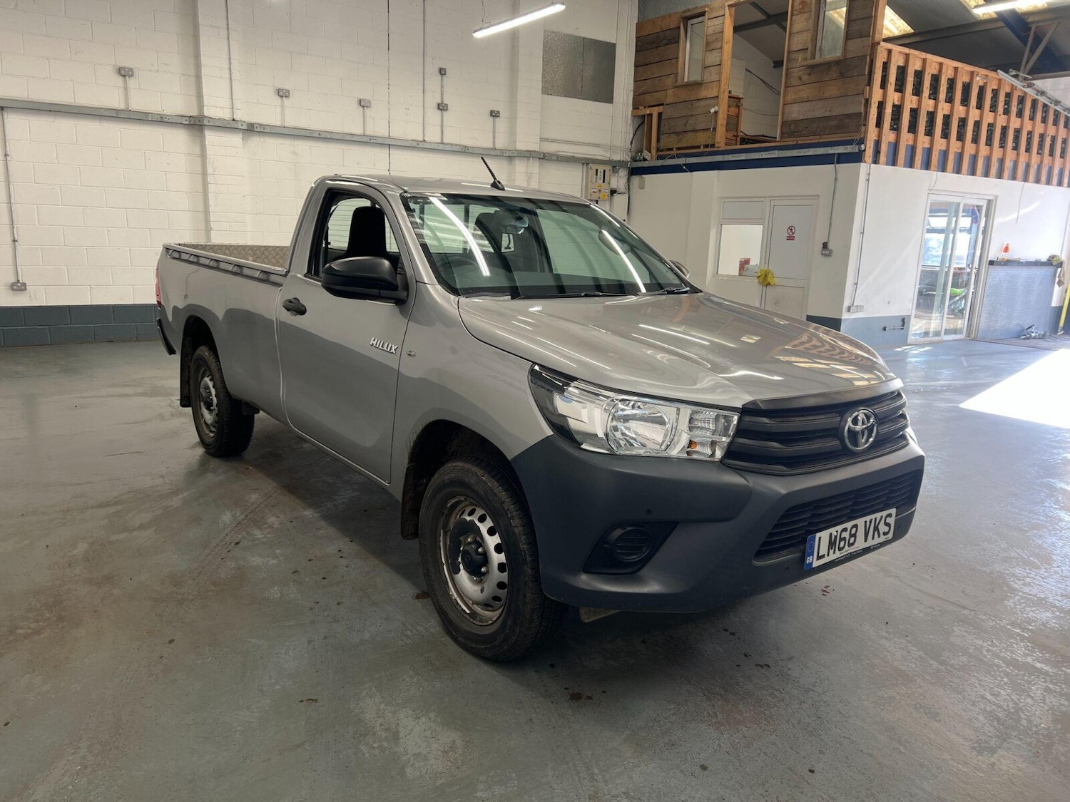 Used Toyota Hilux 2018 for sale - 76660913: Photo 4