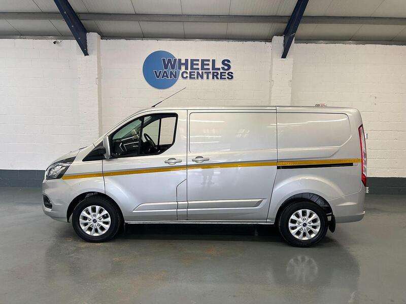 Used Ford Transit Custom 2023 for sale - 76903927: Photo 2