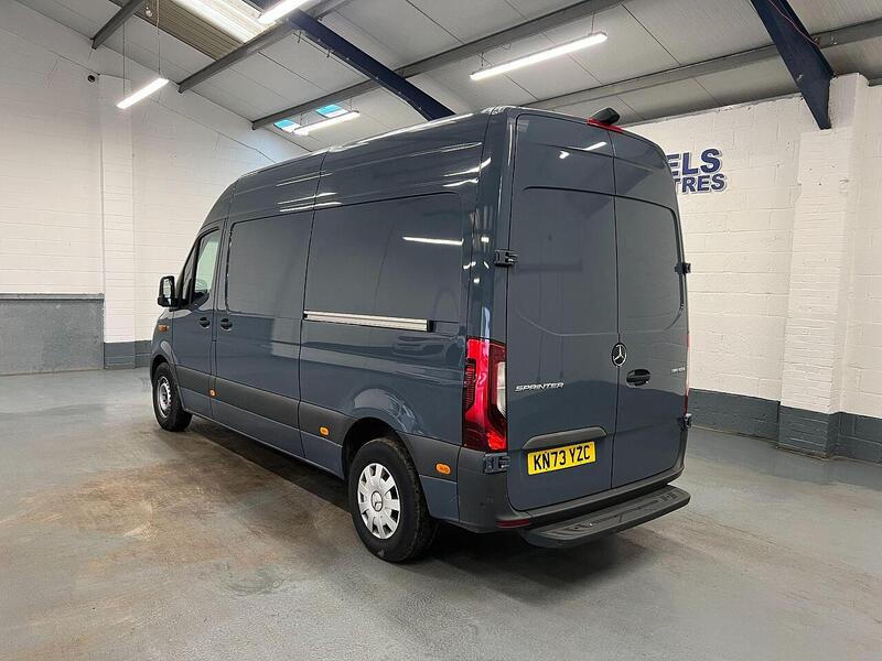 Used Mercedes-Benz Sprinter 2023 for sale - 76904314: Photo 2