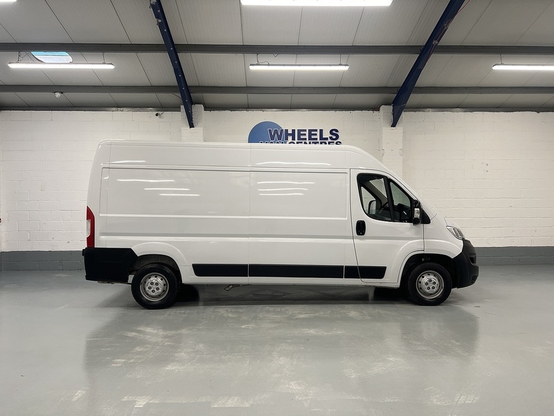 Used Vauxhall Movano 2024 for sale - 77136985: Photo 2