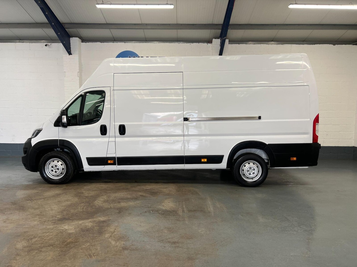 Used Peugeot Boxer 2022 for sale - 76871291: Photo 2