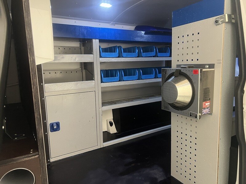 Used Volkswagen Transporter 2021 for sale - 77609555: Photo 32