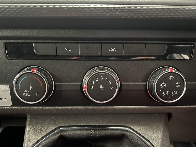 Used Volkswagen Transporter 2021 for sale - 77609555: Photo 9