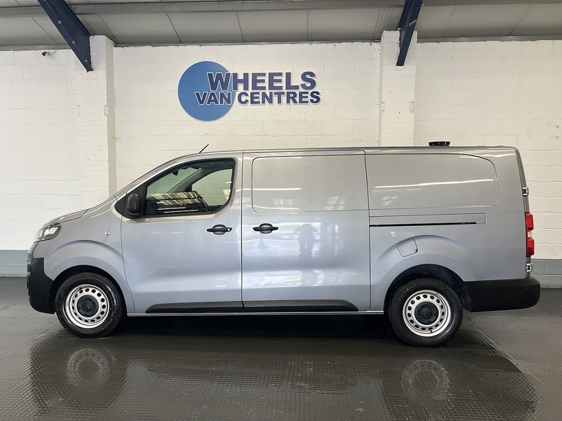 Used Vauxhall Vivaro 2022 for sale - 78224149: Photo 2