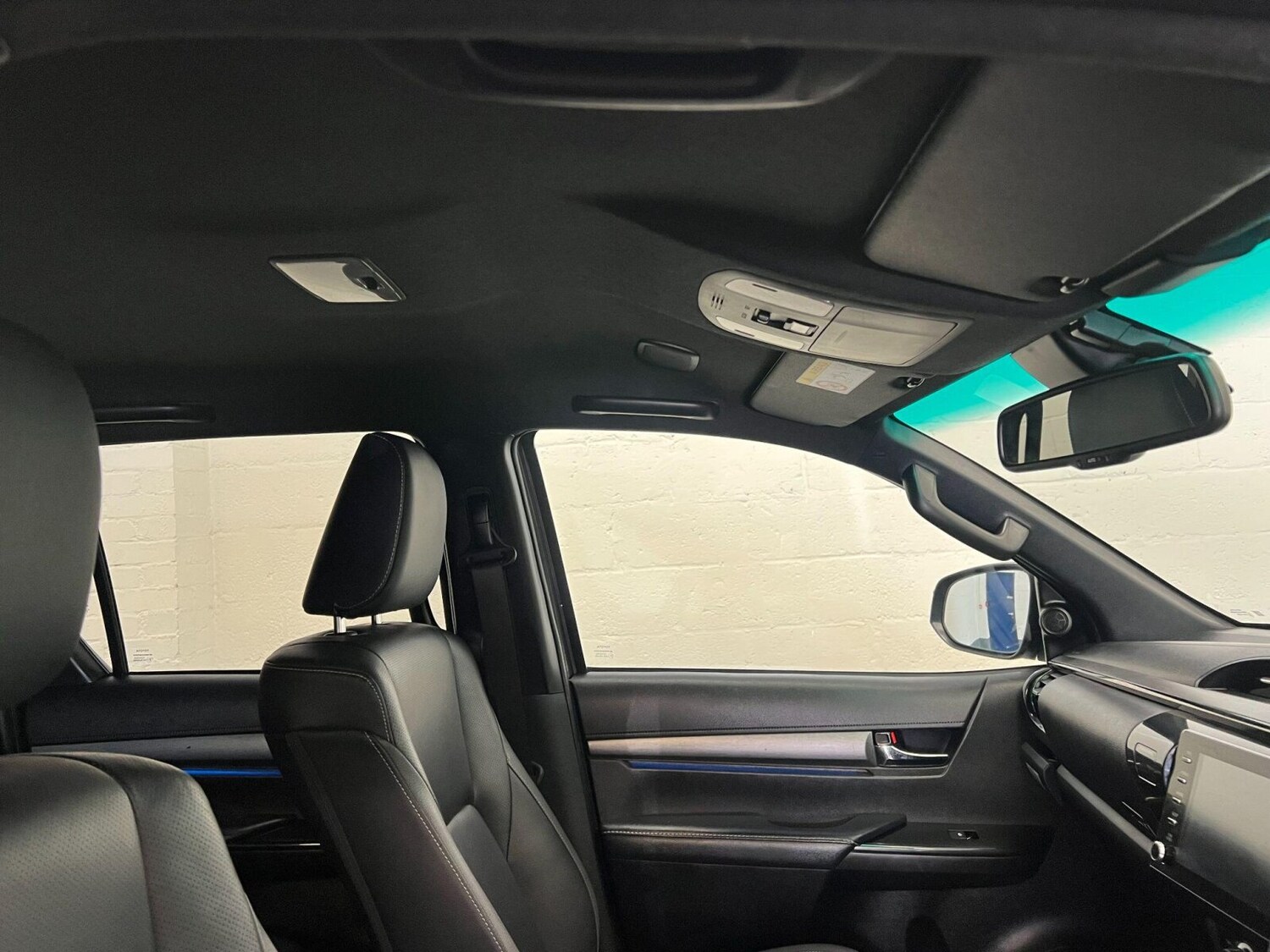 Used Toyota Hilux 2023 for sale - 76355135: Photo 20