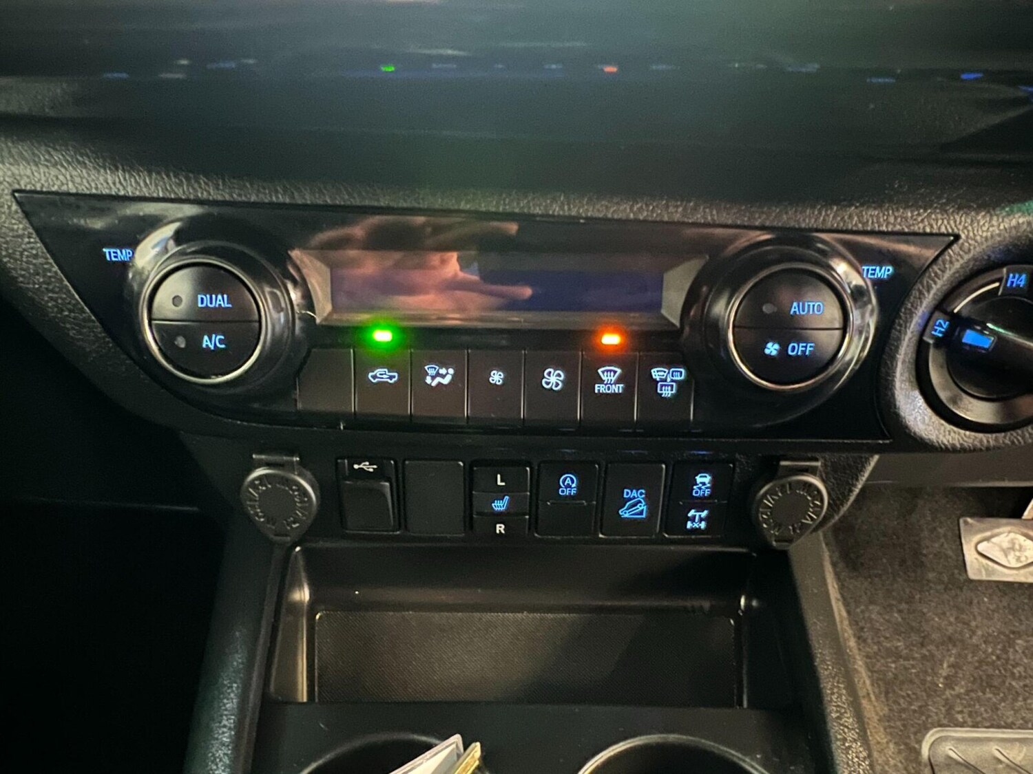 Used Toyota Hilux 2023 for sale - 76355135: Photo 21