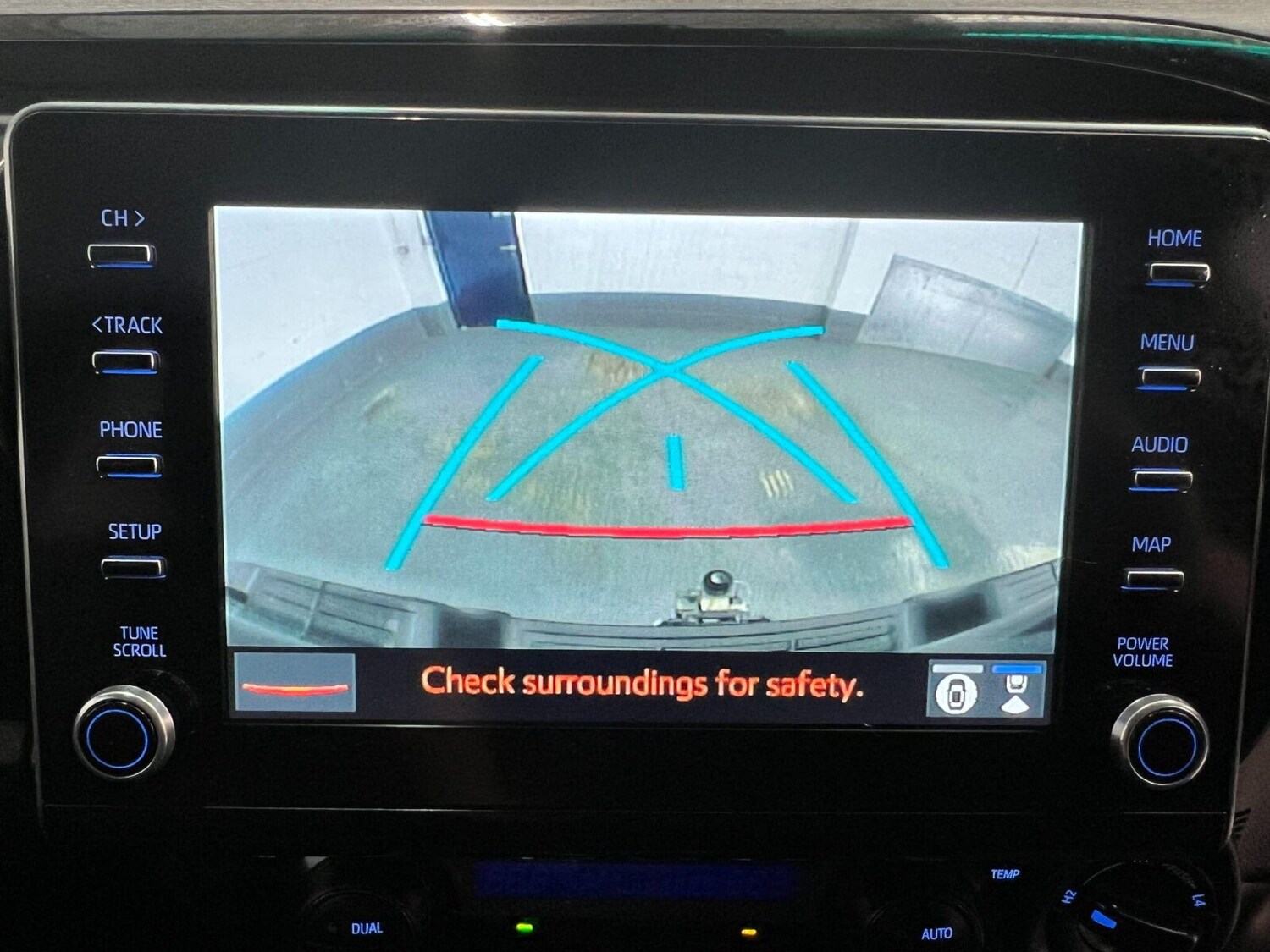 Used Toyota Hilux 2023 for sale - 76355135: Photo 29