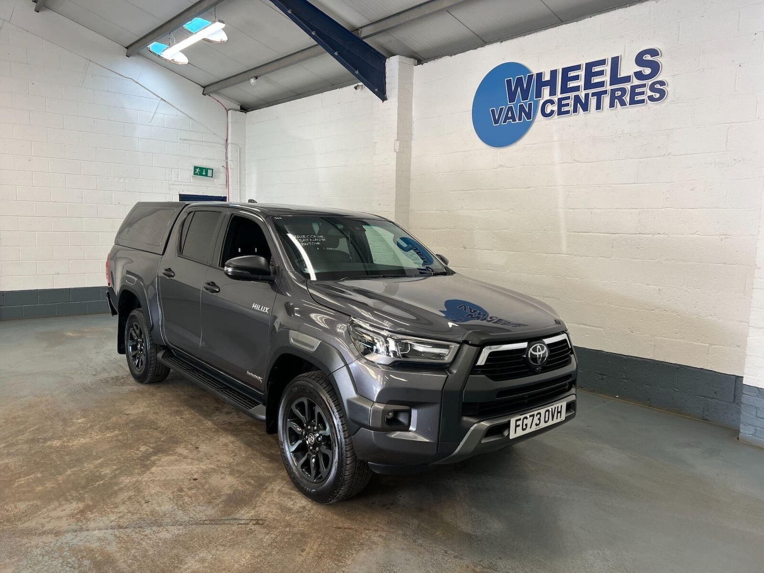 Used Toyota Hilux 2023 for sale - 76355135: Photo 3