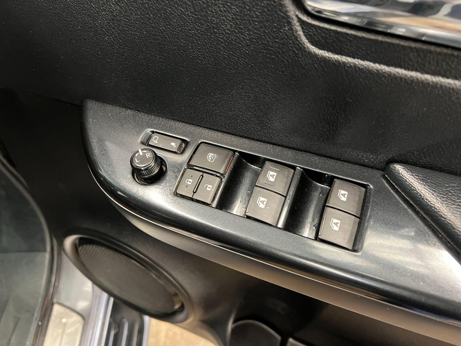 Used Toyota Hilux 2023 for sale - 76355135: Photo 36