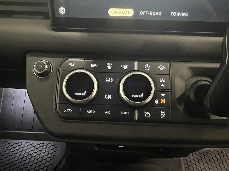 Used Land Rover Defender 90 for sale - 78069508: Photo 26