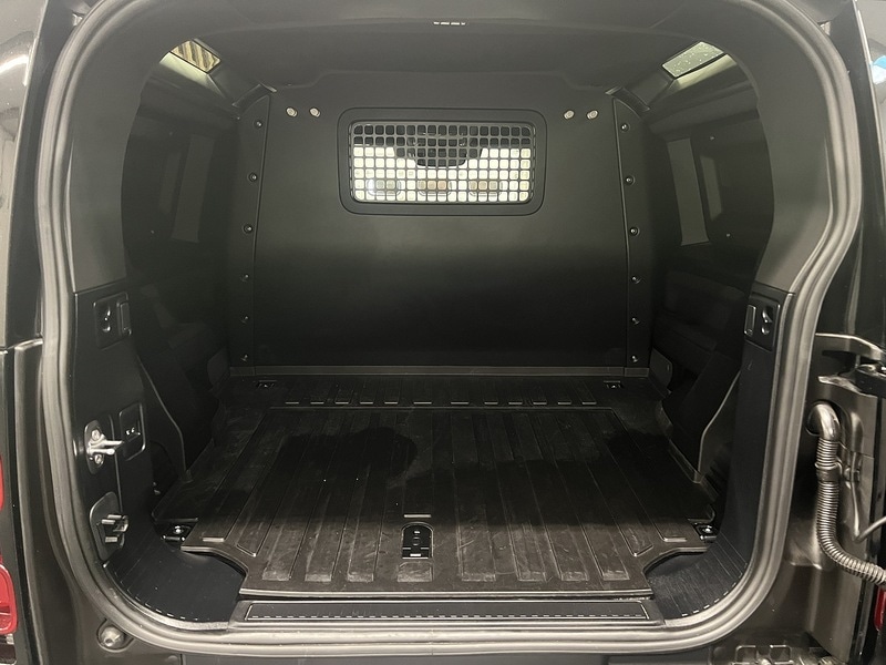 Used Land Rover Defender 90 for sale - 78069508: Photo 35