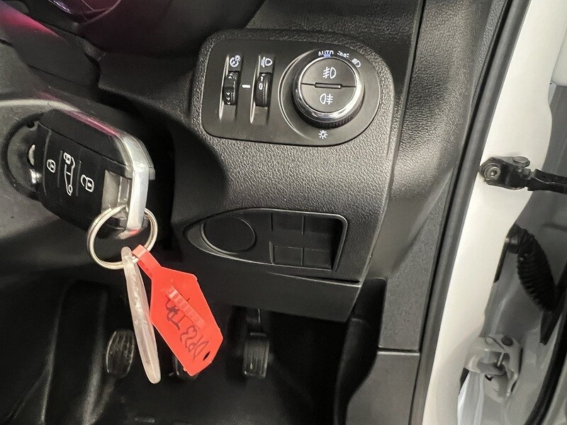 Used Vauxhall Combo 2023 for sale - 76940401: Photo 18