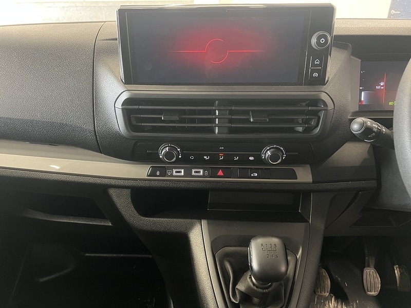 Used Vauxhall Vivaro 2024 for sale - 78031127: Photo 8