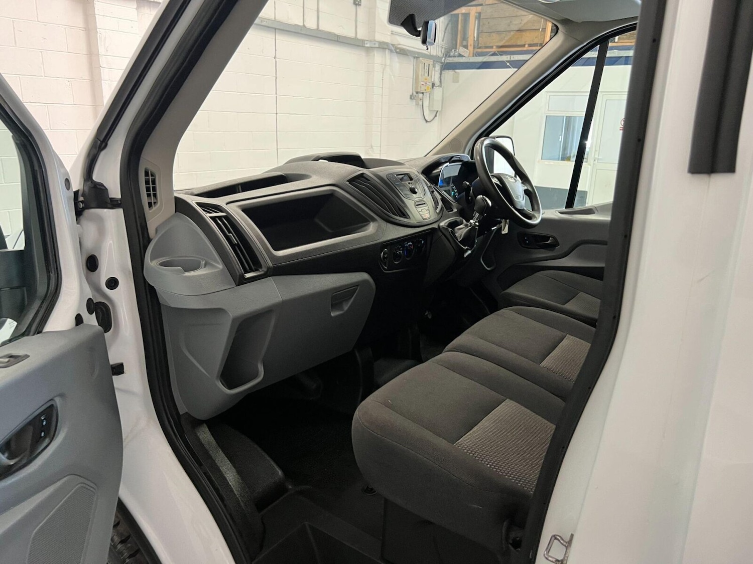 Used Ford Transit 2017 for sale - 76871195: Photo 24