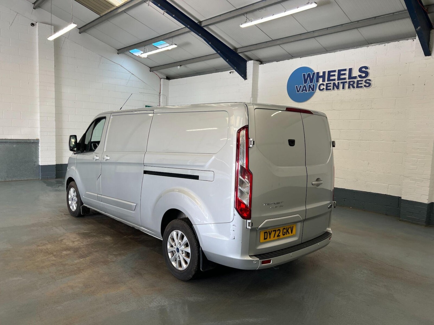 Used Ford Transit Custom 2022 for sale - 76375582: Photo 2