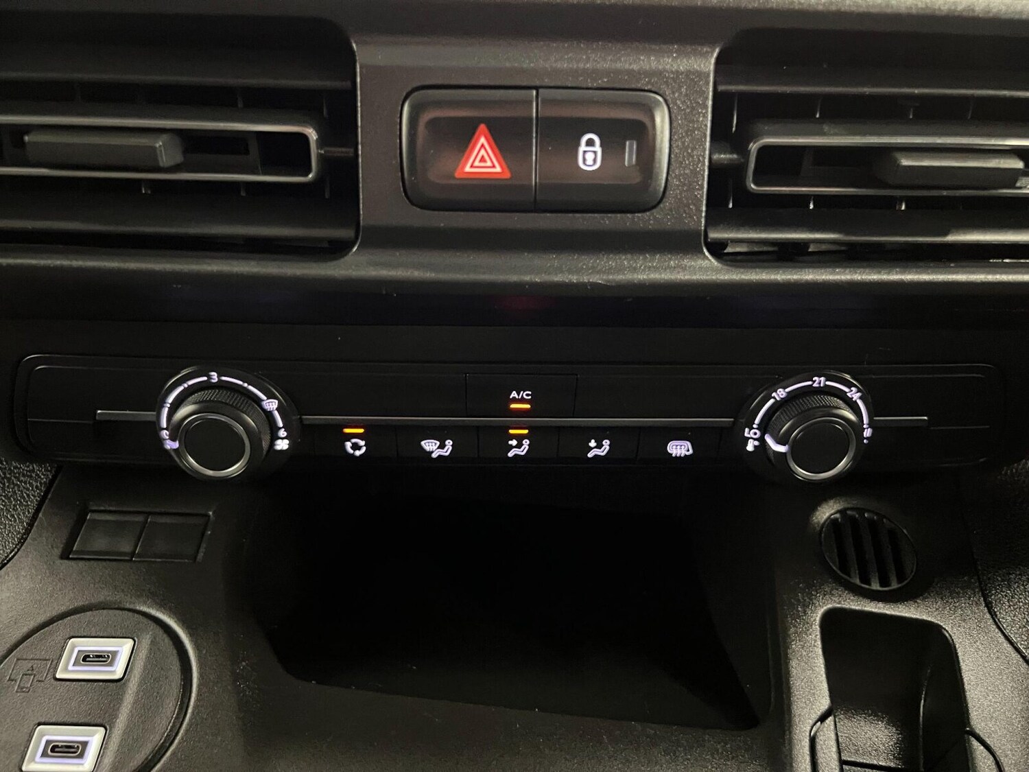 Used Vauxhall Combo 2024 for sale - 76140410: Photo 34