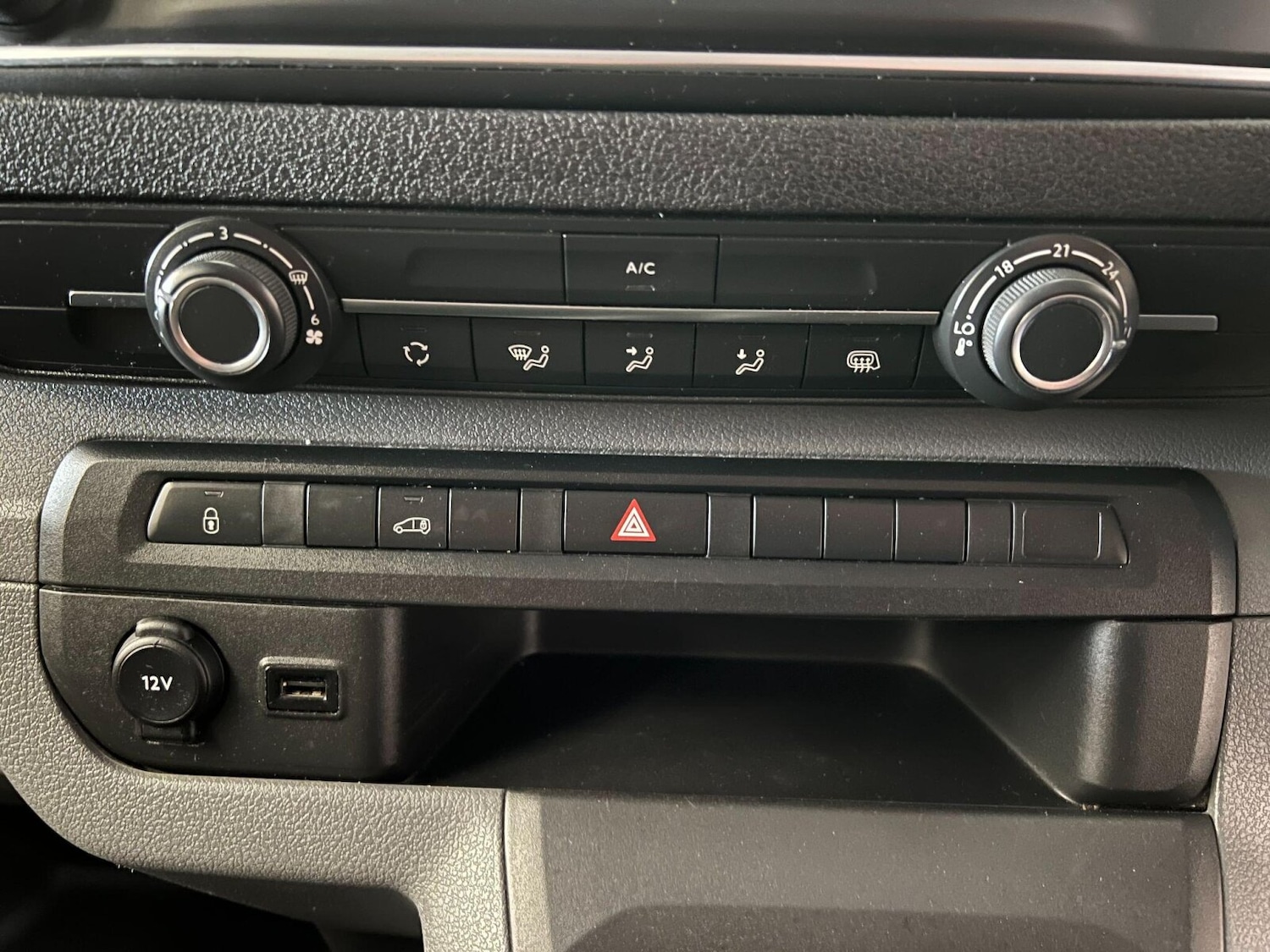 Used Vauxhall Vivaro 2022 for sale - 76366394: Photo 9