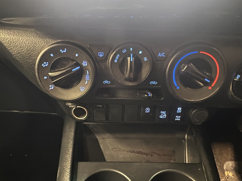 Used Toyota Hilux 2021 for sale - 77817954: Photo 11