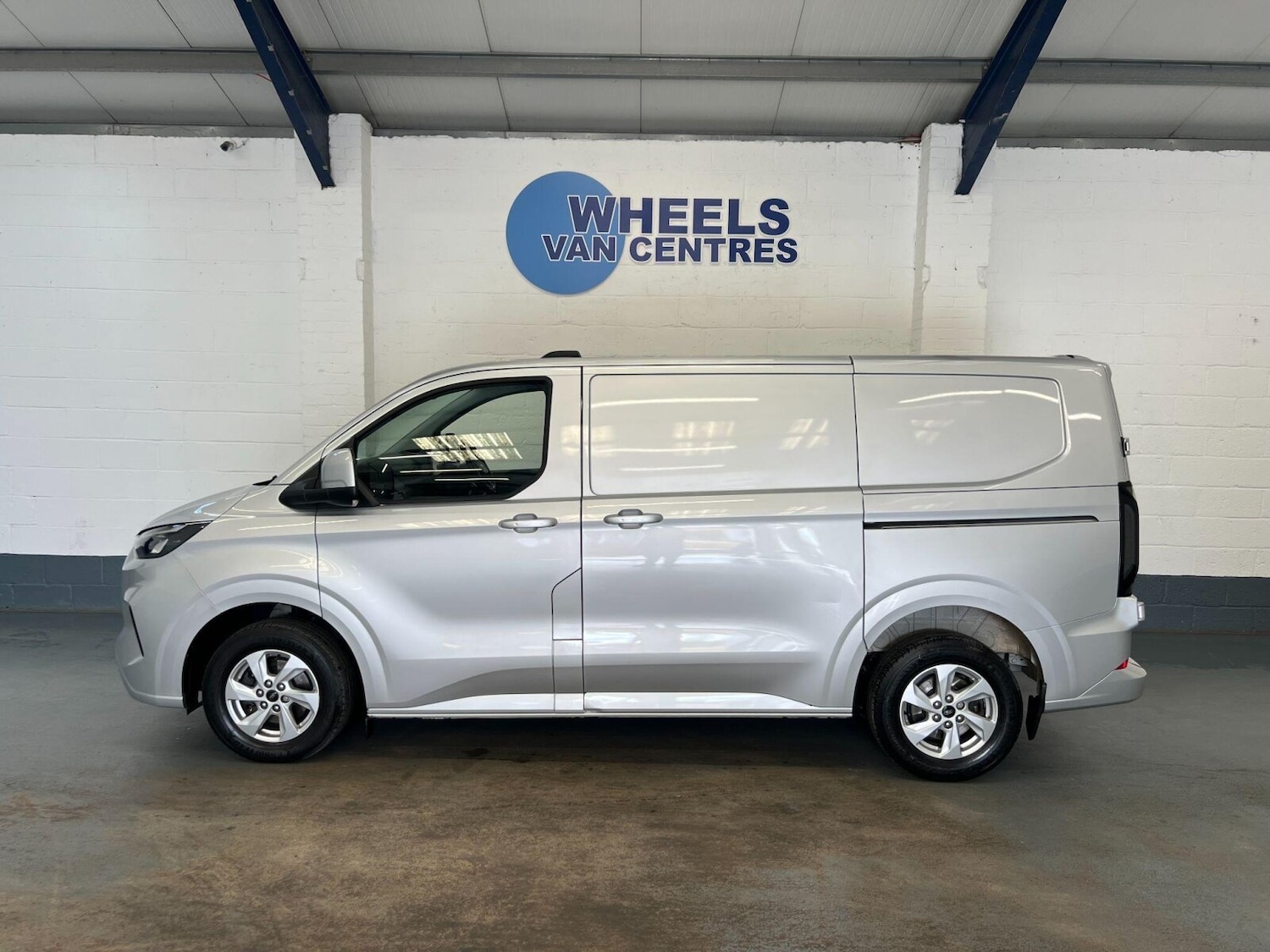 Used Ford Transit Custom 2024 for sale - 76203727: Photo 2