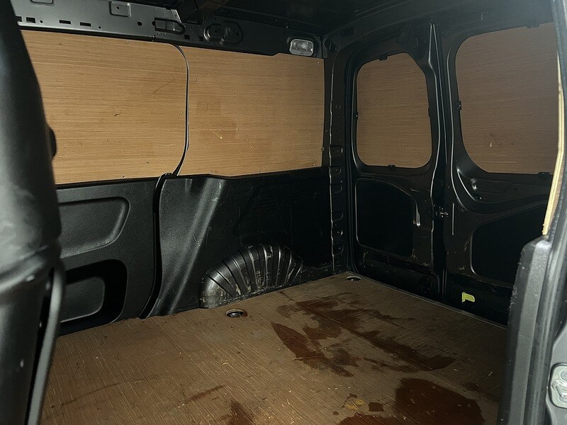 Used Peugeot Partner 2022 for sale - 77643356: Photo 31