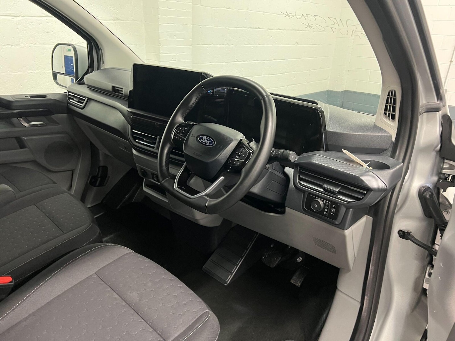 Used Ford Transit Custom 2024 for sale - 76595304: Photo 11