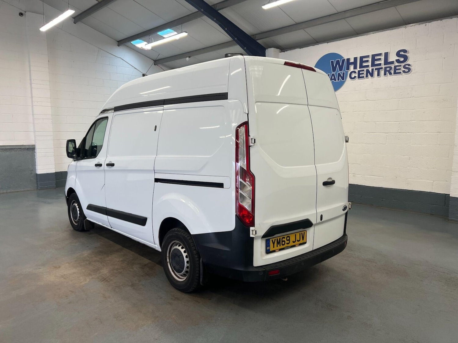 Used Ford Transit Custom 2020 for sale - 76154670: Photo 2
