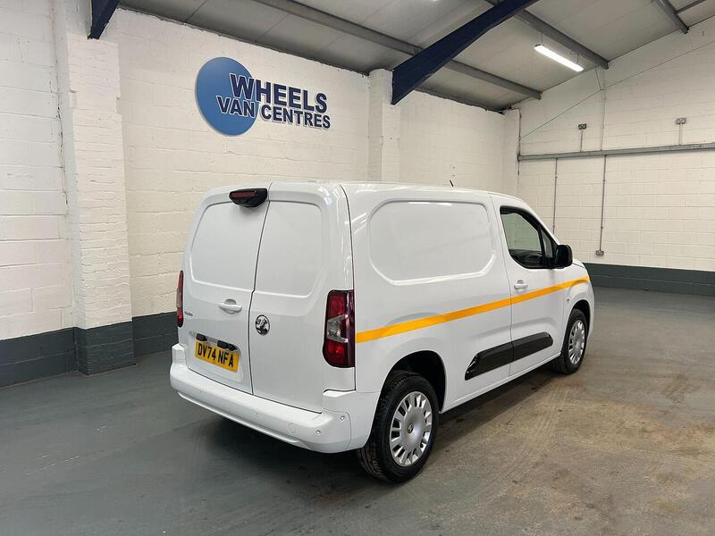 Used Vauxhall Combo 2024 for sale - 77200875: Photo 8