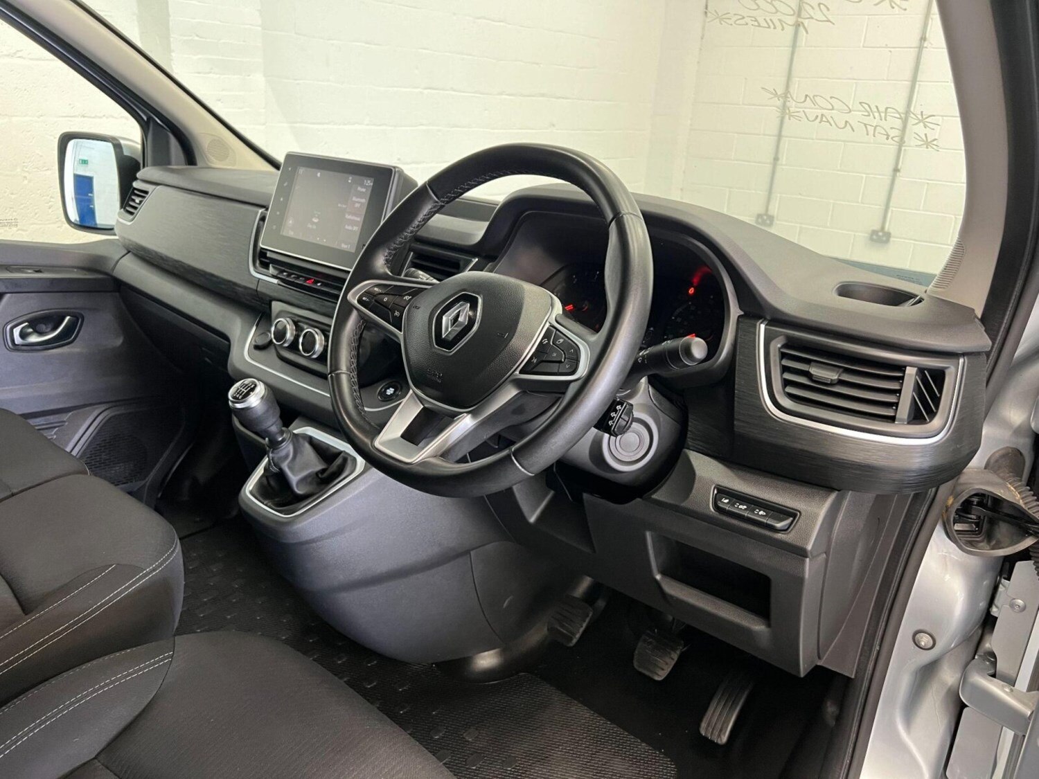 2022 Renault Trafic 2.0 dCi Blue 28 Sport+ SWB Euro 6 (s/s) 5dr Panel Van Diesel - Picture 11 of 24