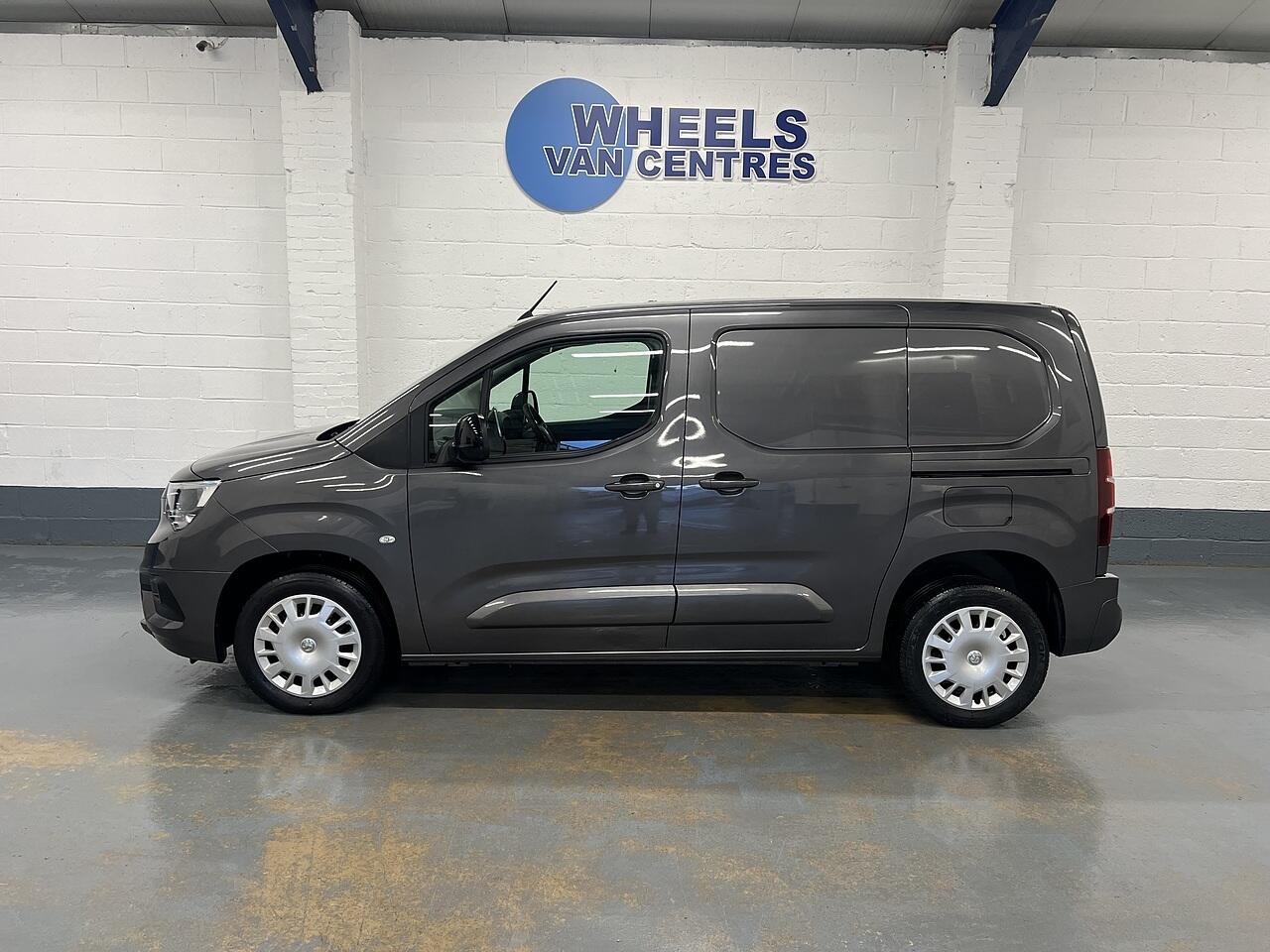 Used Vauxhall Combo 2023 for sale - 76773265: Photo 2