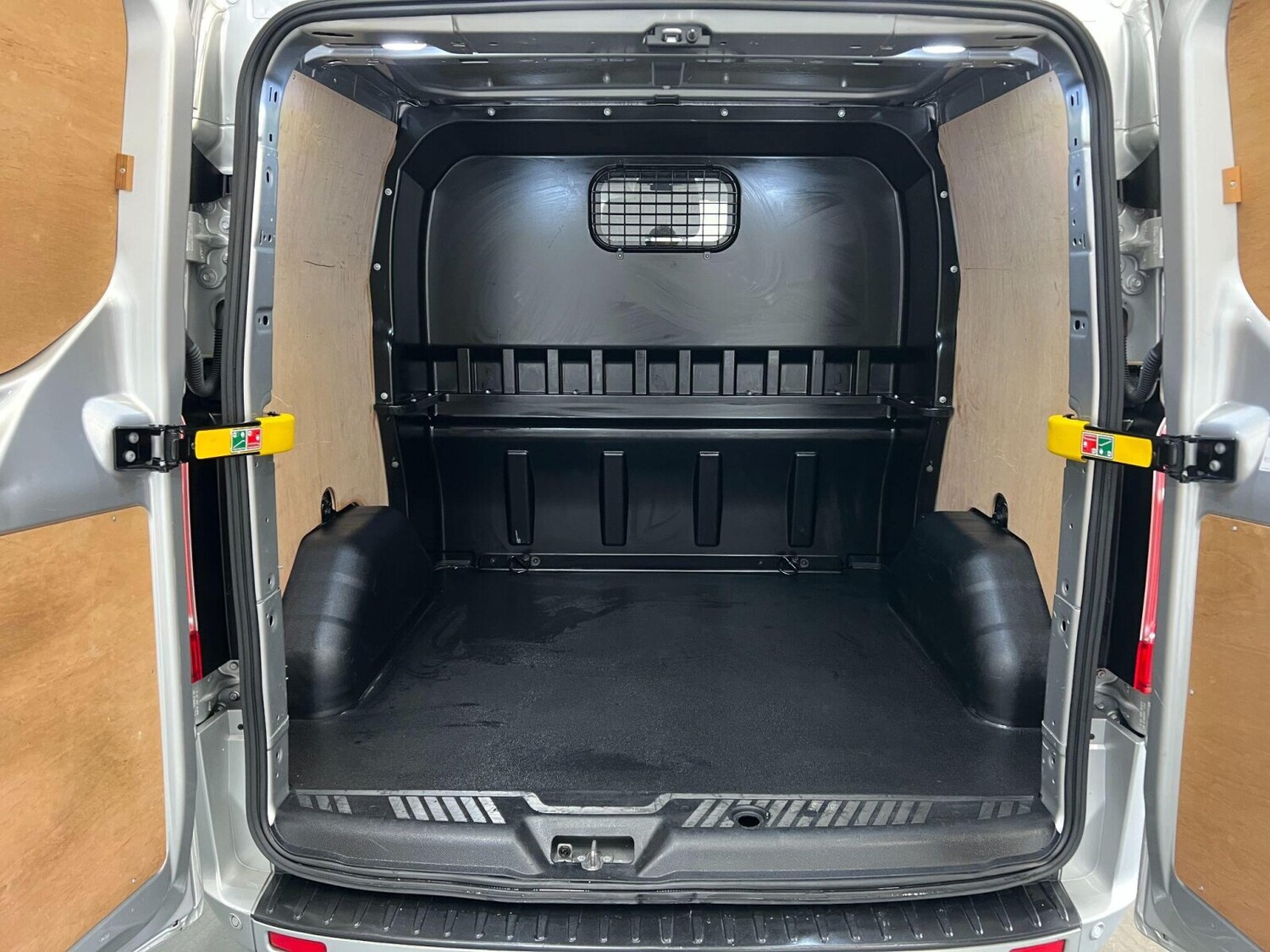 Used Ford Transit Custom 2020 for sale - 76289862: Photo 31