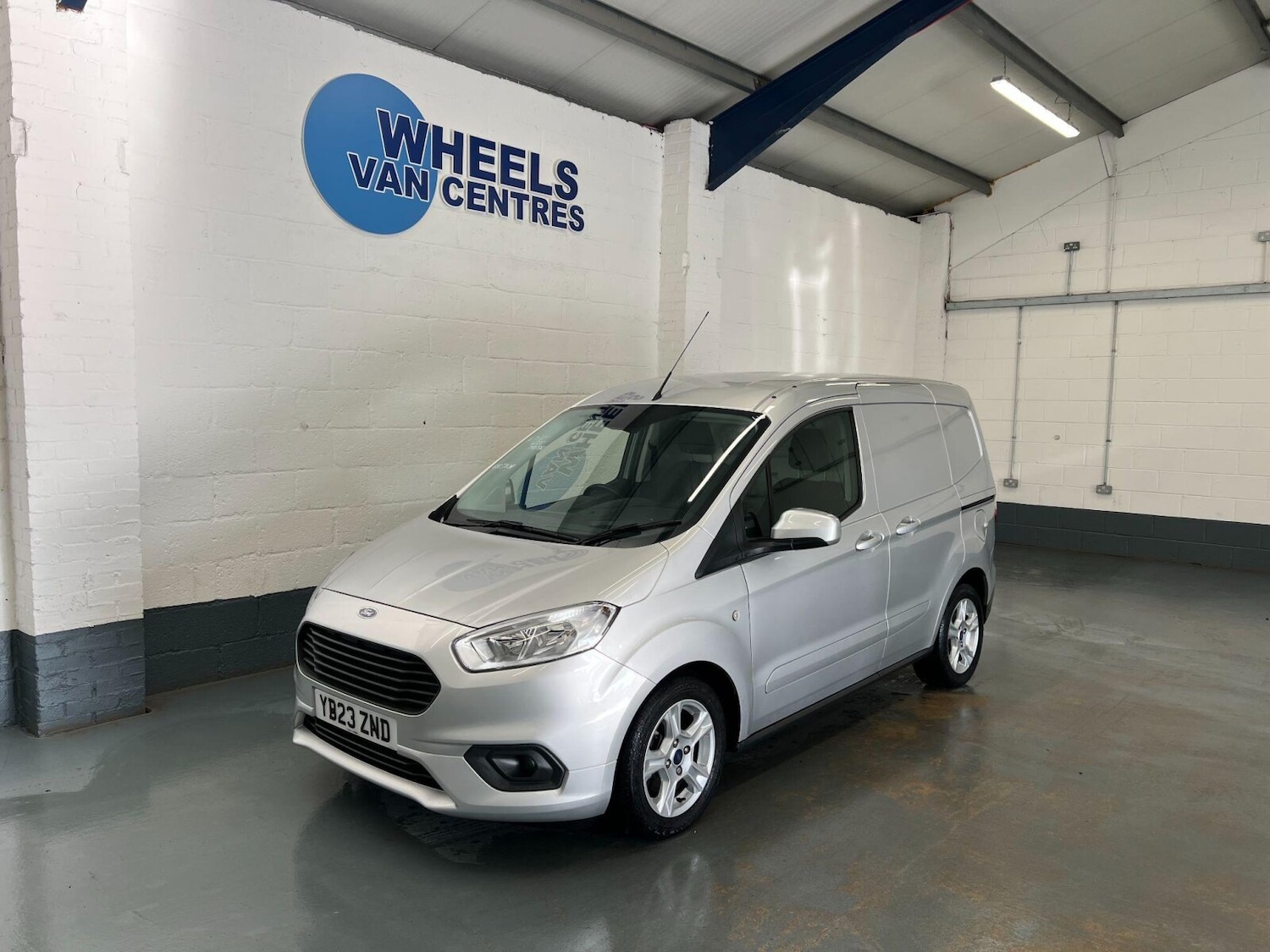 Used Ford Transit Courier 2023 for sale - 76722355: Photo 1