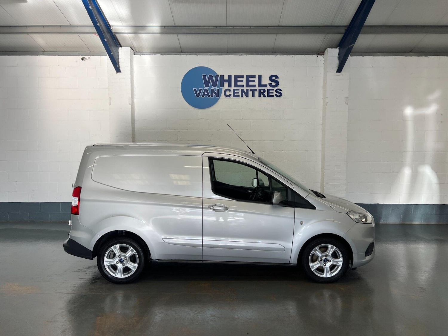 Used Ford Transit Courier 2023 for sale - 76722355: Photo 6