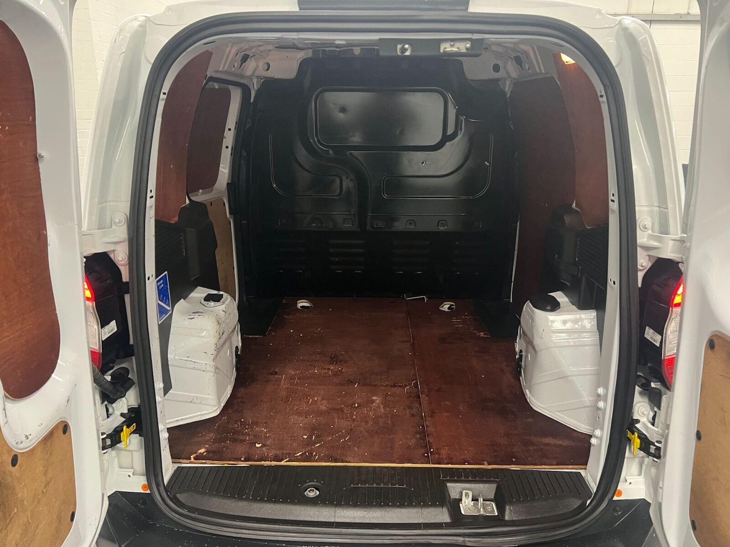 Used Ford Transit Courier 2021 for sale - 76873801: Photo 29