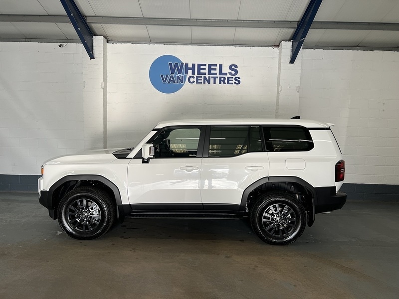 Used Toyota Land Cruiser 2025 for sale - 77023993: Photo 2