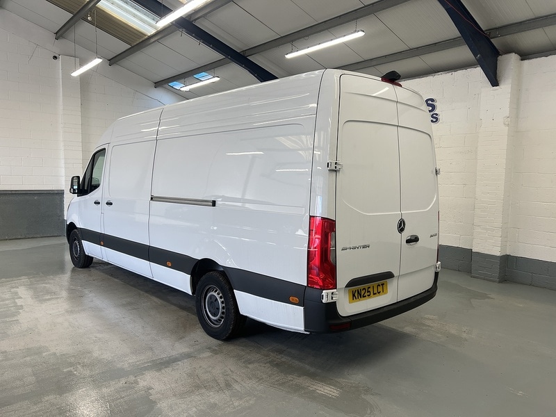 Used Mercedes-Benz Sprinter 2025 for sale - 77568377: Photo 2