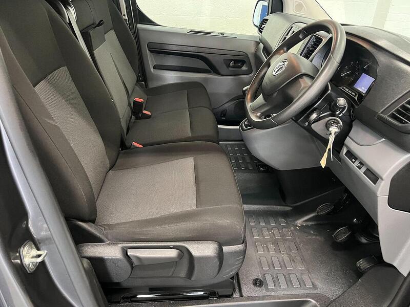 Used Vauxhall Vivaro 2023 for sale - 76904320: Photo 9