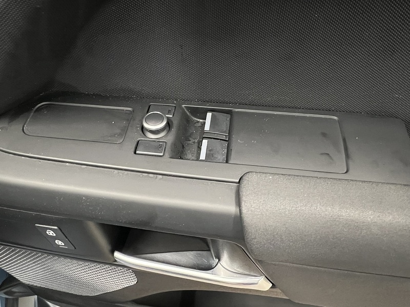 Used Land Rover Defender 2021 for sale - 77196481: Photo 12