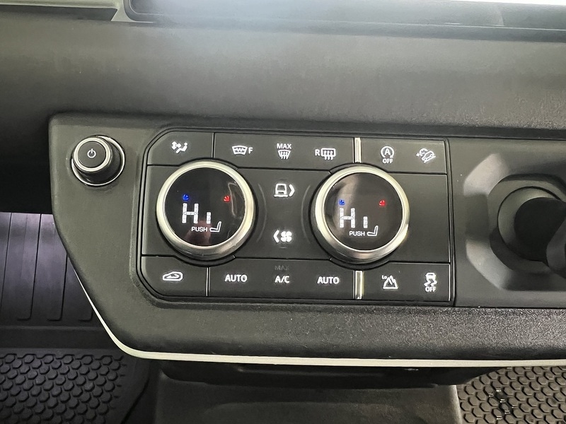 Used Land Rover Defender 2021 for sale - 77196481: Photo 26