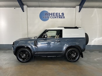 Used Land Rover Defender 2021 for sale - 77196481: Photo